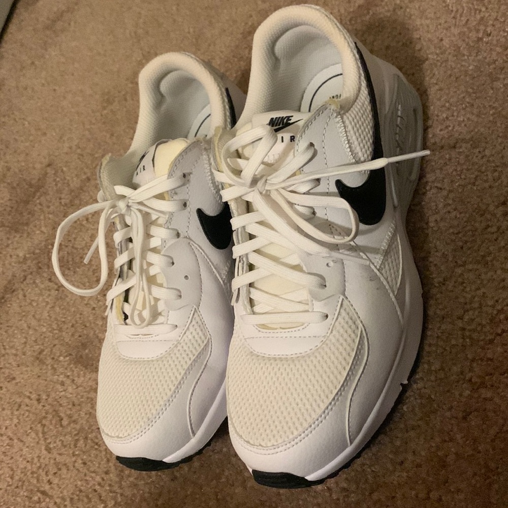 Nike air max excee sneakers, size: woman’s 9